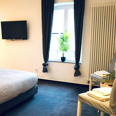 Haus Im Gruenen Fuer 6 Personen-3 Schlafzimmer- 3 Baedern -Waschmaschine-Grosse Terrasse- Vollausgestattete Kueche Wolfsburg Exterior photo