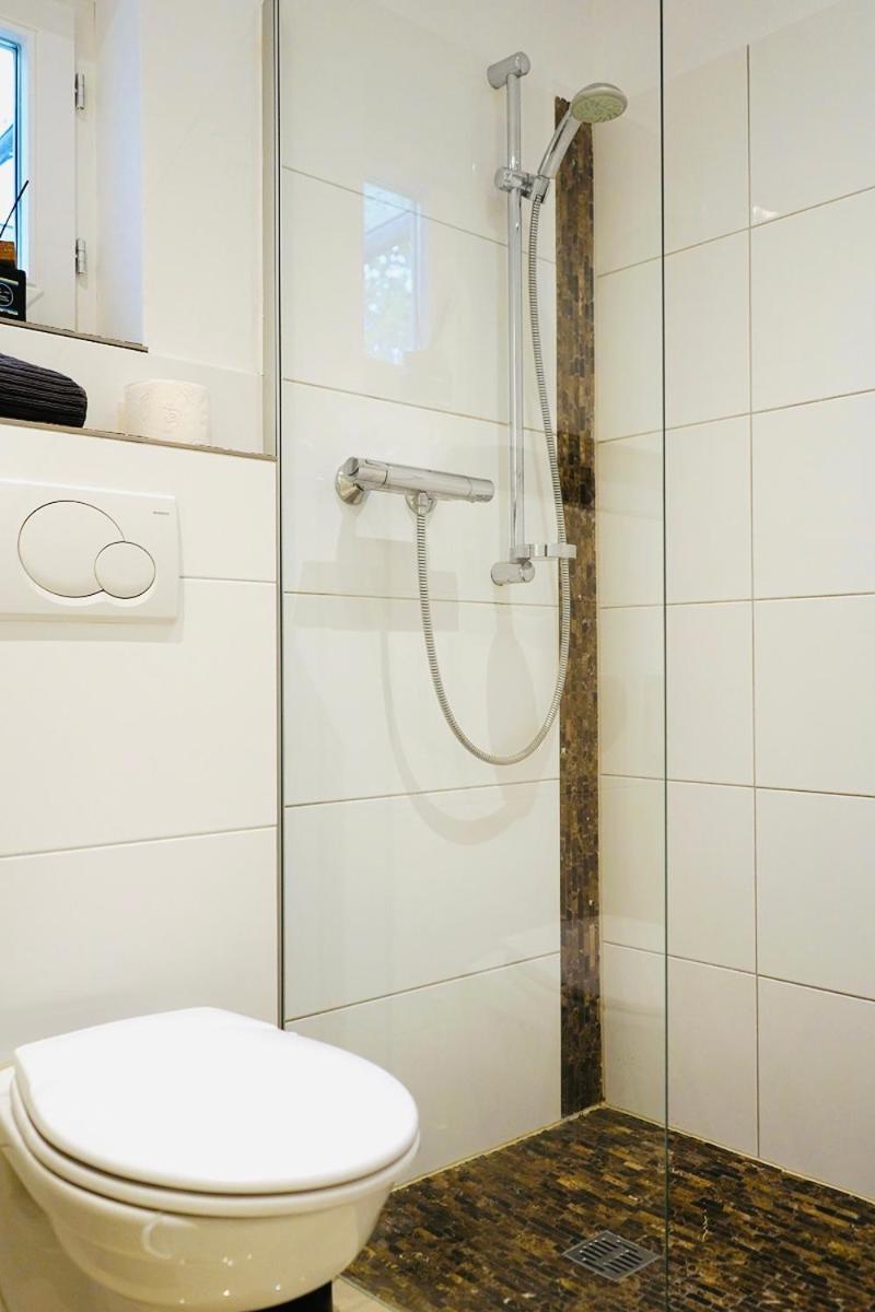 Haus Im Gruenen Fuer 6 Personen-3 Schlafzimmer- 3 Baedern -waschmaschine-grosse Terrasse- Vollausgestattete Kueche Apartment Wolfsburg