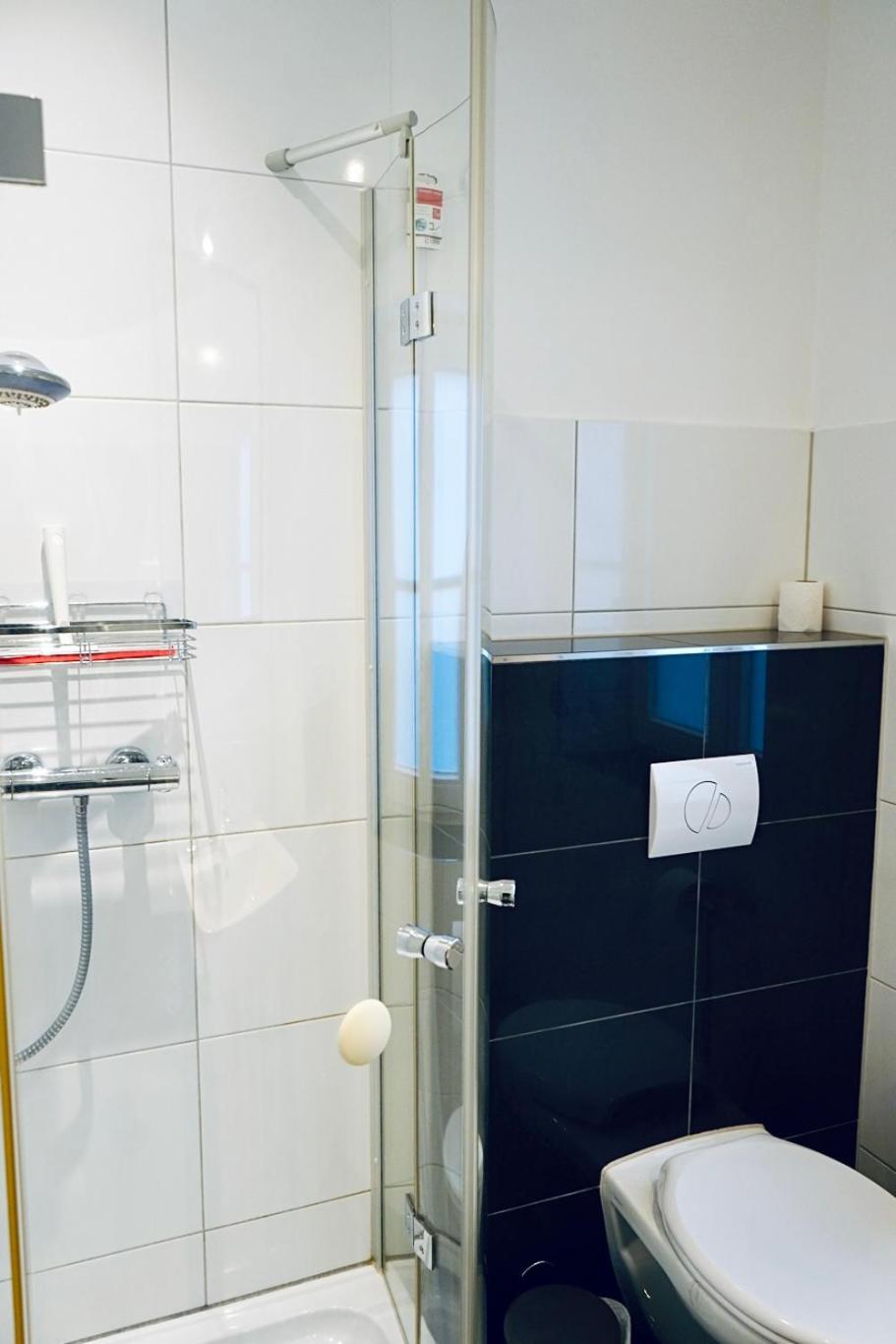 Haus Im Gruenen Fuer 6 Personen-3 Schlafzimmer- 3 Baedern -waschmaschine-grosse Terrasse- Vollausgestattete Kueche * Wolfsburg