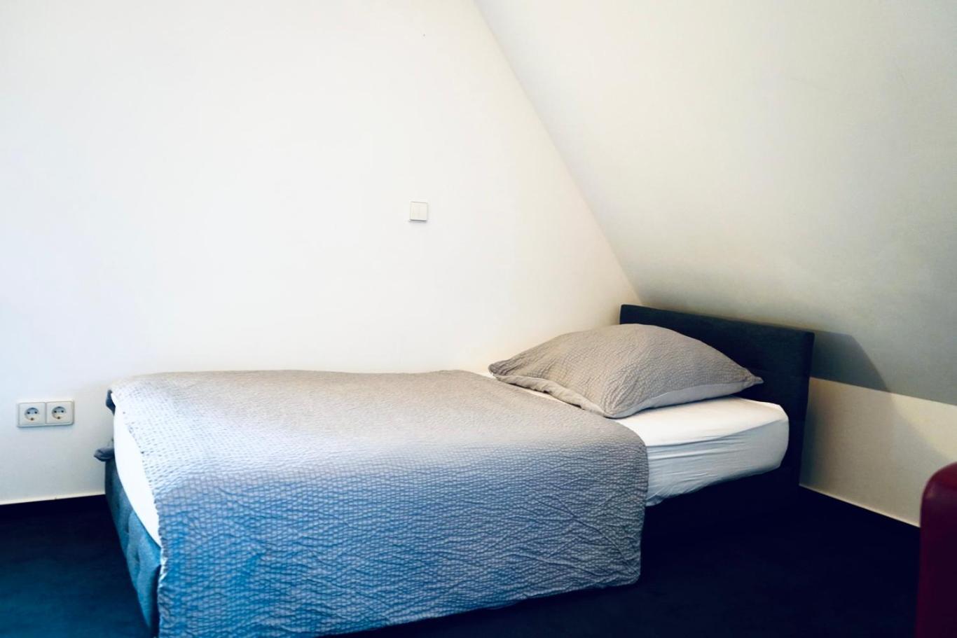 Apartment Haus Im Gruenen Fuer 6 Personen-3 Schlafzimmer- 3 Baedern -waschmaschine-grosse Terrasse- Vollausgestattete Kueche Wolfsburg