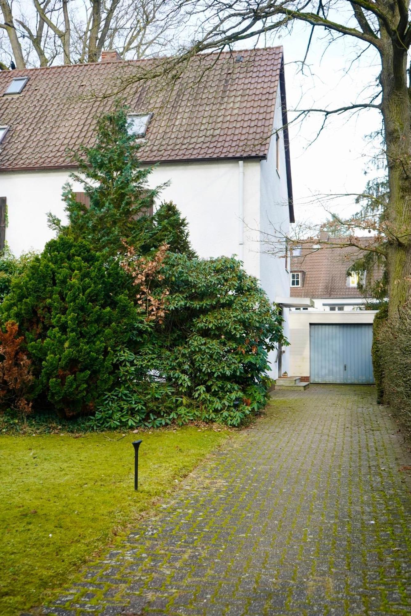 Haus Im Gruenen Fuer 6 Personen-3 Schlafzimmer- 3 Baedern -waschmaschine-grosse Terrasse- Vollausgestattete Kueche Apartment Wolfsburg